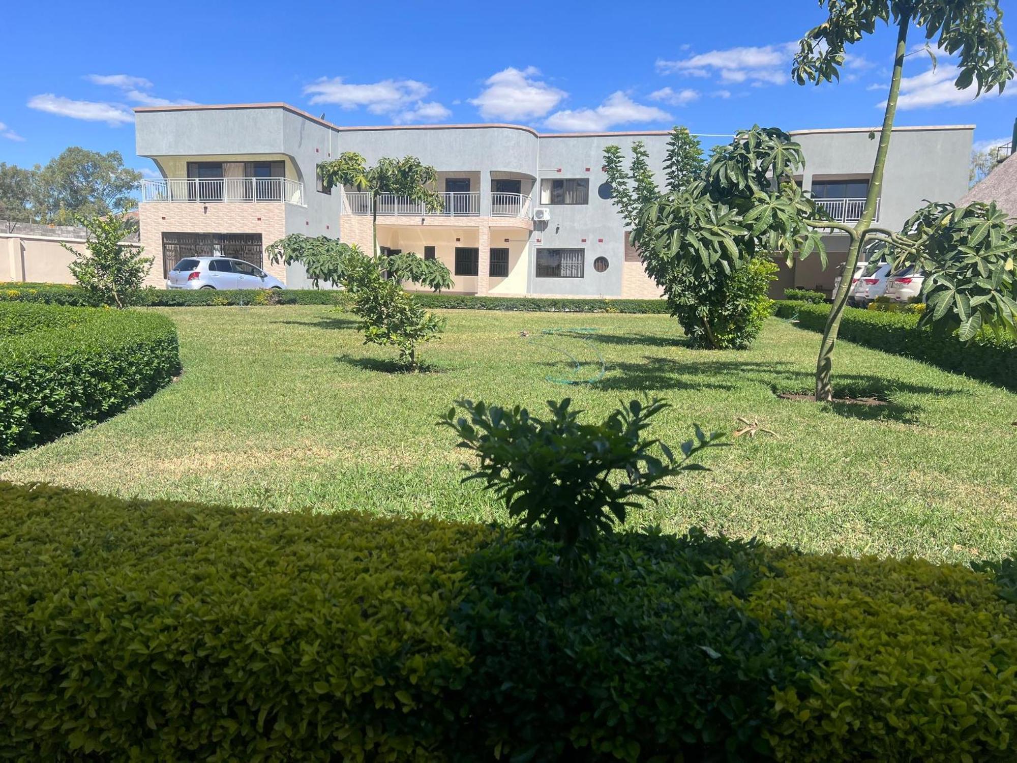 Kasbek Lodge And Tours Лусака Екстериор снимка