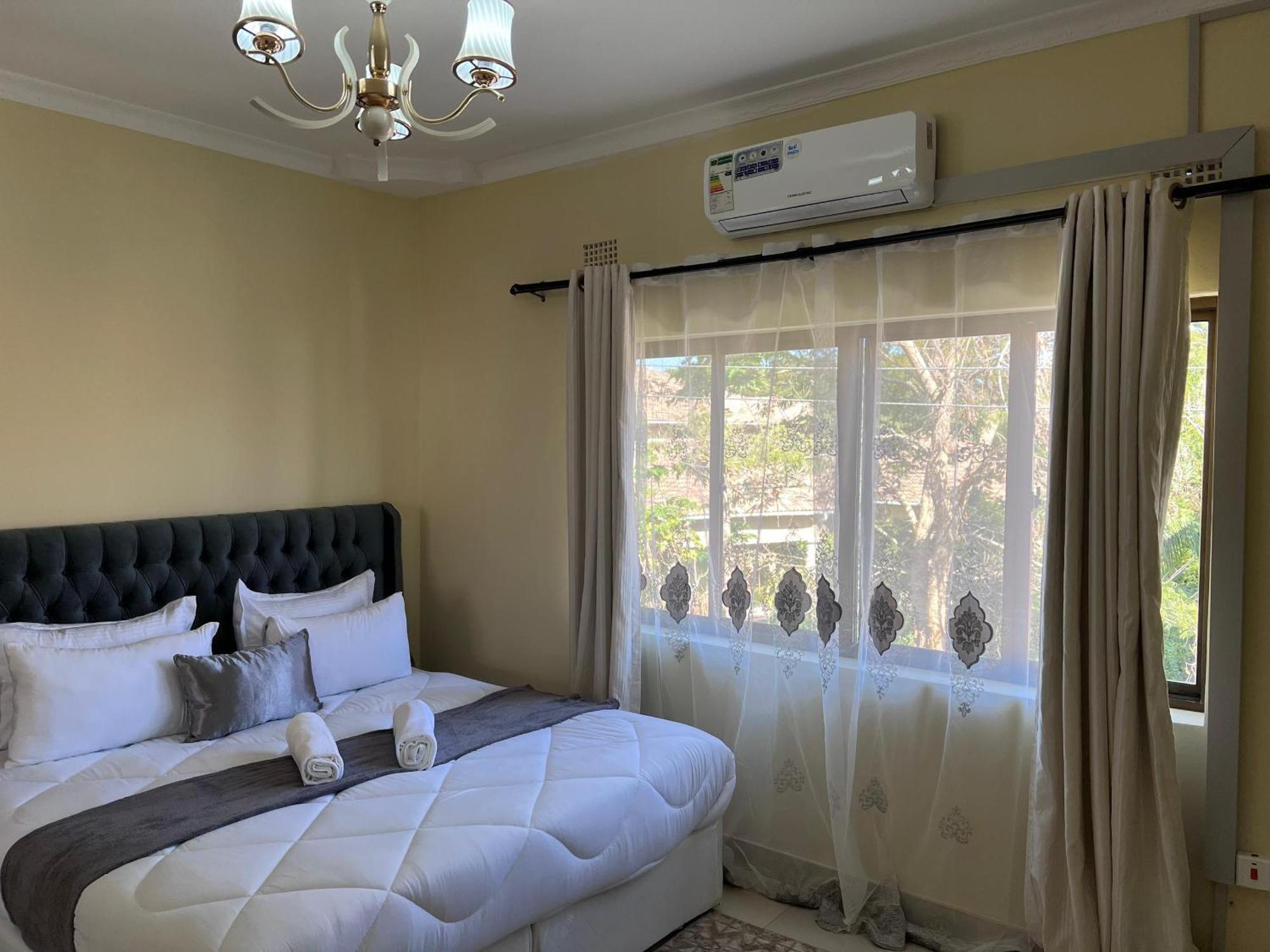 Kasbek Lodge And Tours Лусака Екстериор снимка